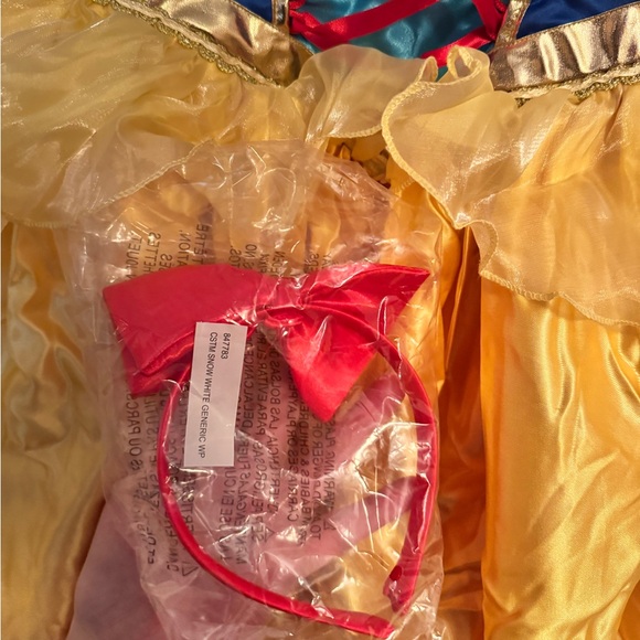 Adult Snow White Costume Size XXL - Picture 6 of 10